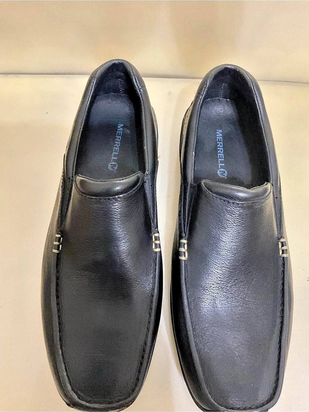 Merrell men’s shoes Black Slip-On Loafers